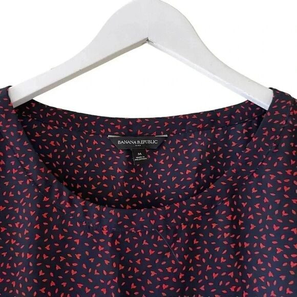 Banana Republic Navy Red Hearts Novelty Print Short Sleeves Crewneck Flowy Light - Picture 2 of 11
